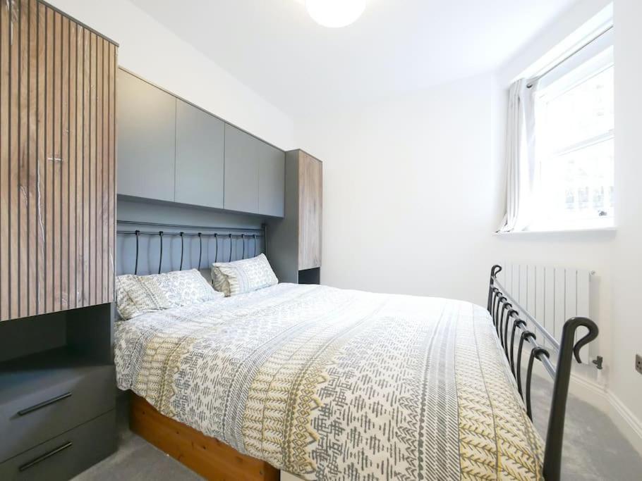 Newly Refurbished 2 Bed Apartment In Paddington ロンドン エクステリア 写真