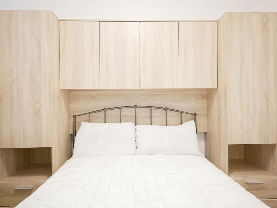 Newly Refurbished 2 Bed Apartment In Paddington ロンドン エクステリア 写真